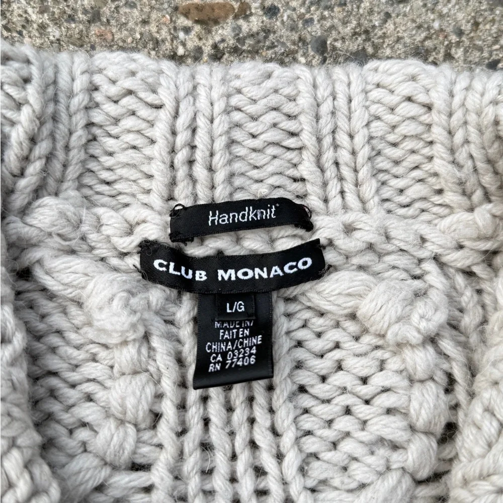 Club Monaco Cable Knit Quarter Neck -Button Sweater – Light Gray – Size L
